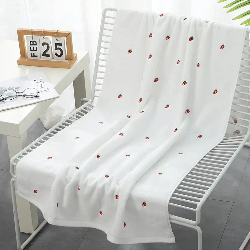 BowLift | Strawberry Bath Towels