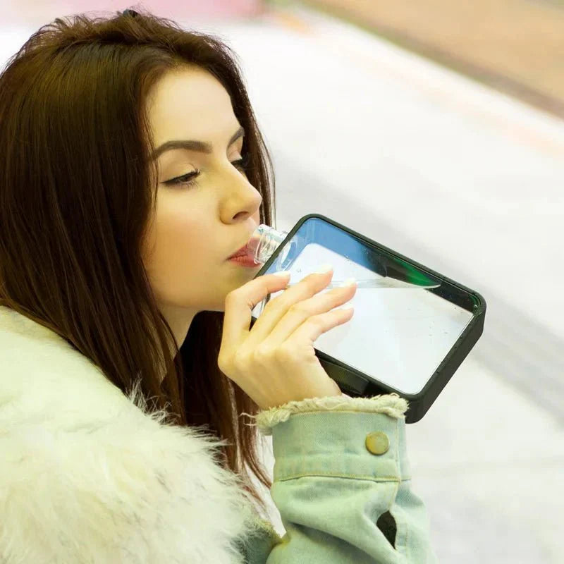 BowLift | Flat transparent water bottle