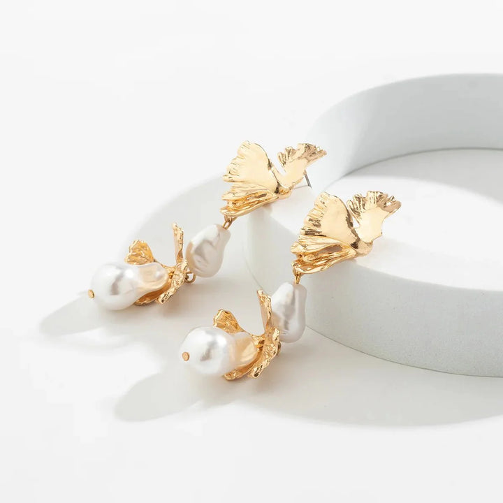 BowLift | Floral Pearl Blooming Earrings