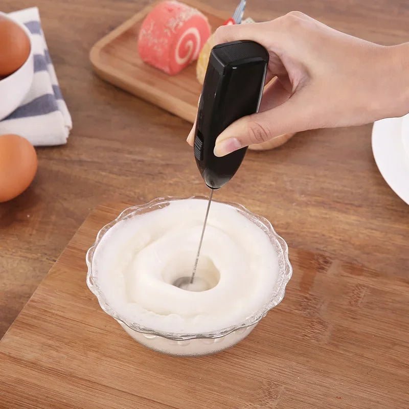 BowLift | FrothMaster – Electric milk frother for versatile kitchen use