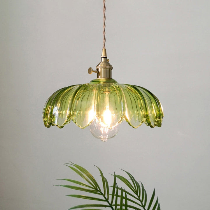 BowLift | Glass light that delights with details!