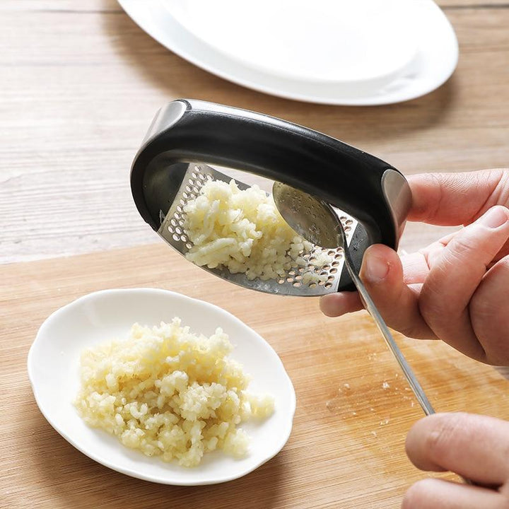 BowLift | Gourmet Garlic Press
