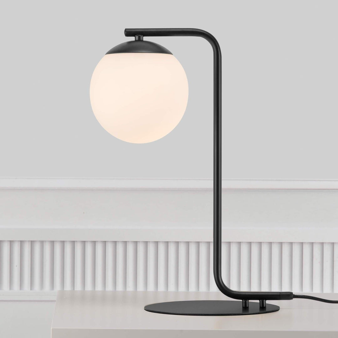BowLift | Stylish Black Grant Prestige Table Lamp - Enhance your interior