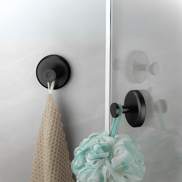 BowLift | GRIPLOCK – Reusable Vacuum Hooks for Space Optimization