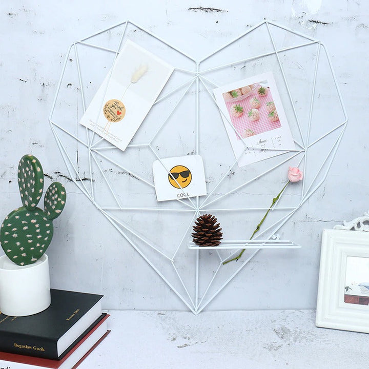 BowLift | Heart Wire Photo Display