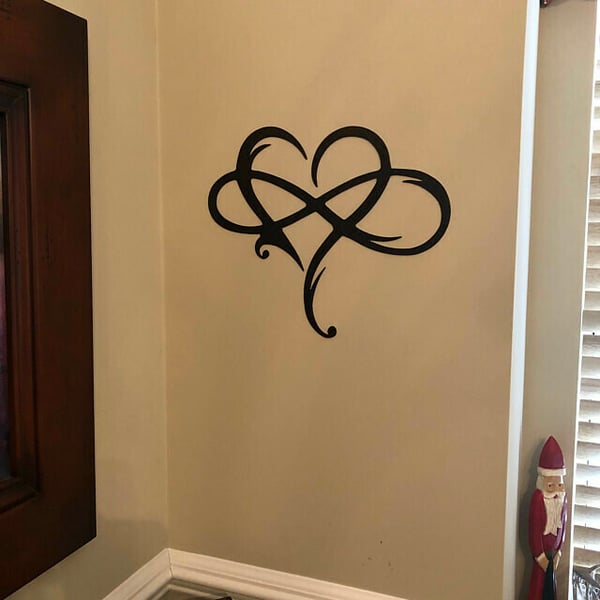 BowLift | InfinityHeart Wall Decor – Iron Wall Sculpture with Symbol of Eternal Love