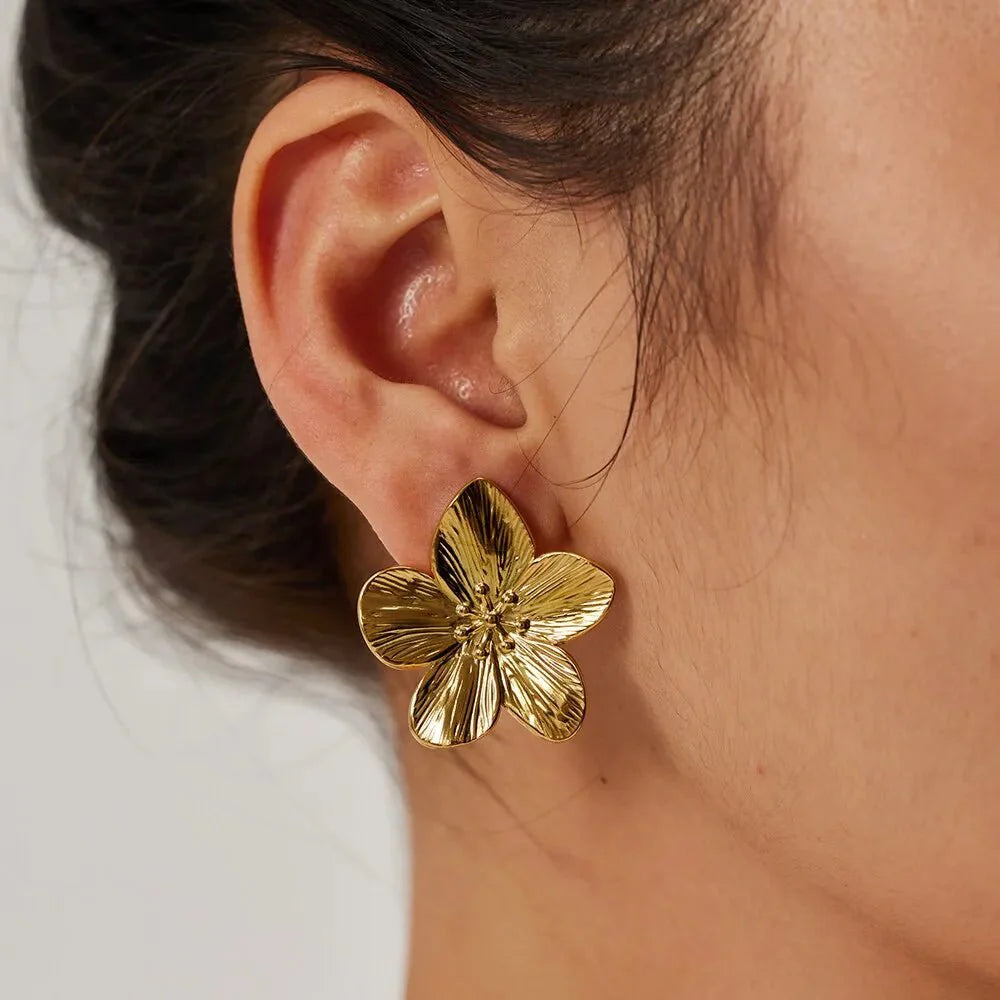 BowLift | Hibiscus Floral Stud Earrings