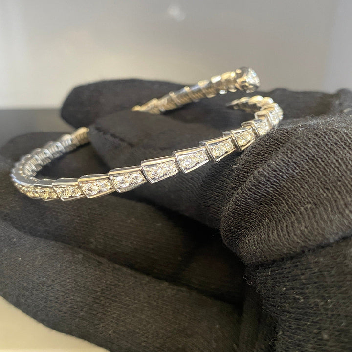 Eternity Band – Luxury Snake Bracelet with Shiny Finish Bowlift