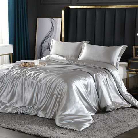 4-piece luxury set silk/satin bedding - 2x pillowcases and fitted sheet Bowlift