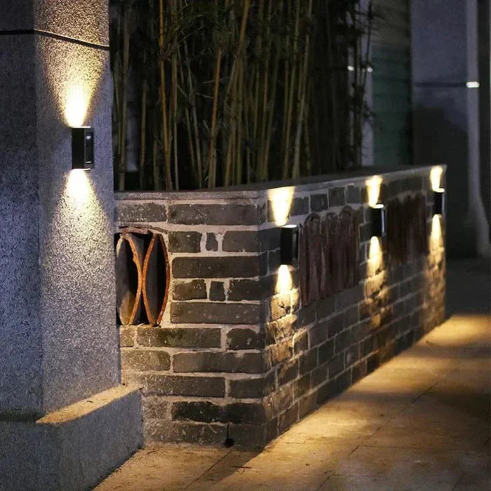 Modern & Trendy Garden Wall Lamp - EcoShine | Bowlift