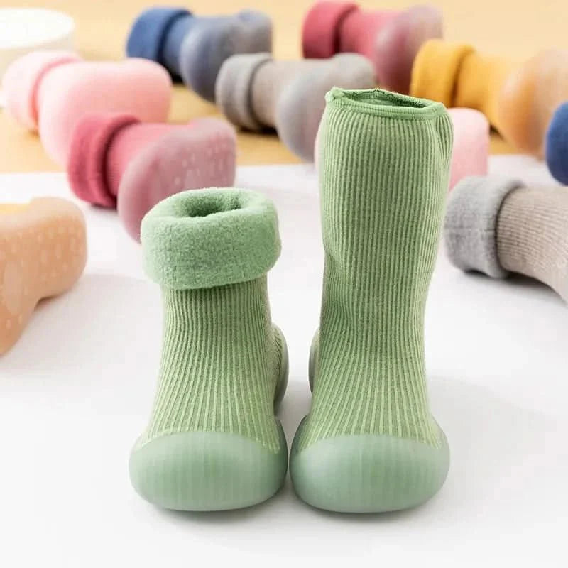 BowLift | Non-slip & warm for little explorers