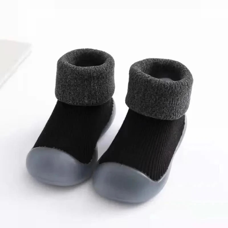 BowLift | Non-slip & warm for little explorers