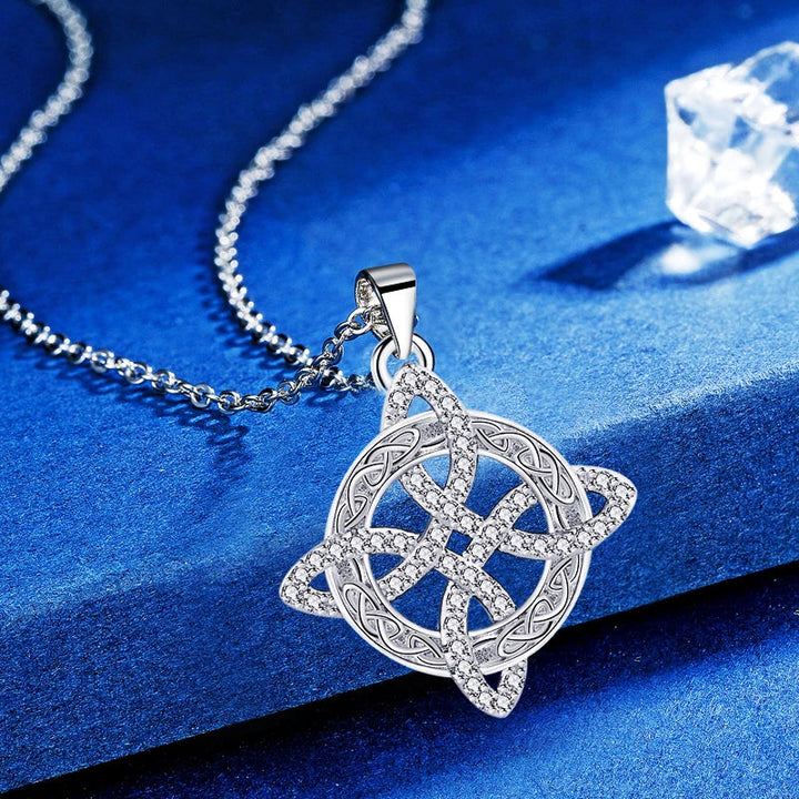 BowLift | WitchKnot Necklace