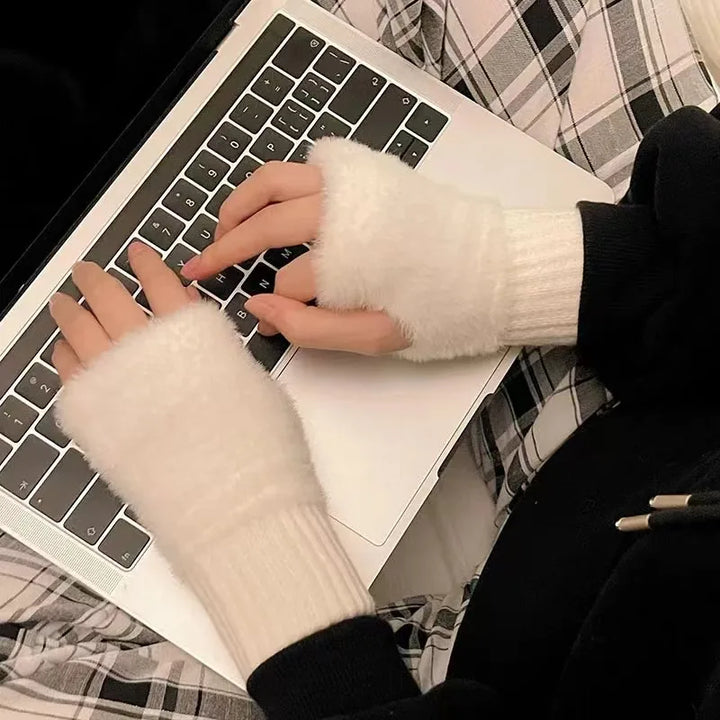 Unisex Fleece Fingerless Gloves – Warm, Soft and Functional | Bowlift