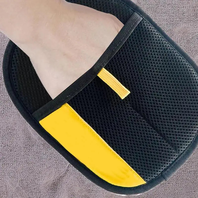 PurrBrush Care Glove – Hair-Free Pet Care and Massage Moment | Bowlift
