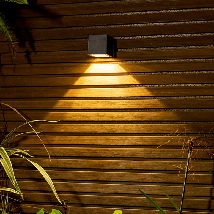 BowLift | Wireless LED Solar Cube Wall Lamps Deluxe - Create the perfect atmosphere in your garden!