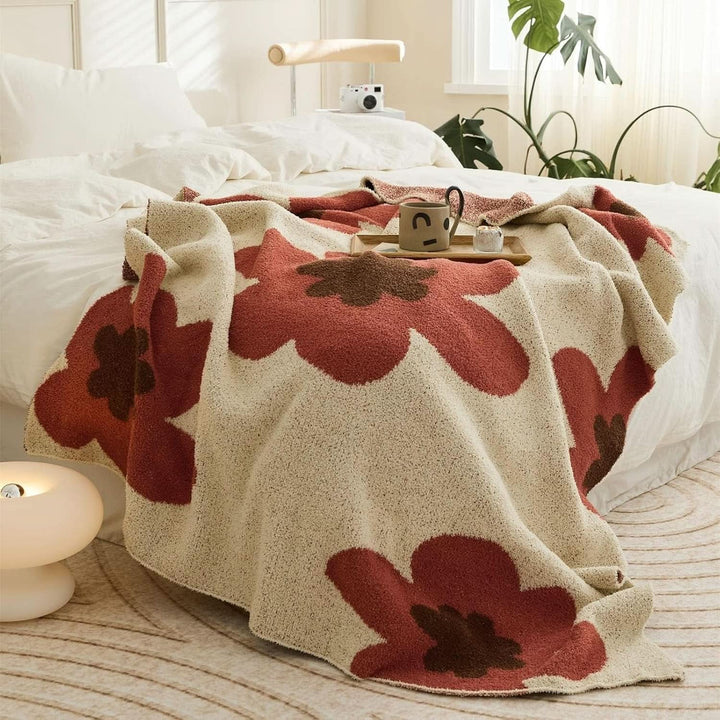 BowLift | CAS - Knitted blanket with floral pattern