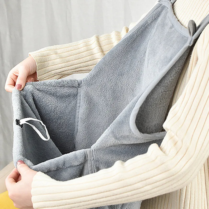 Cozy Cat Apron Bowlift