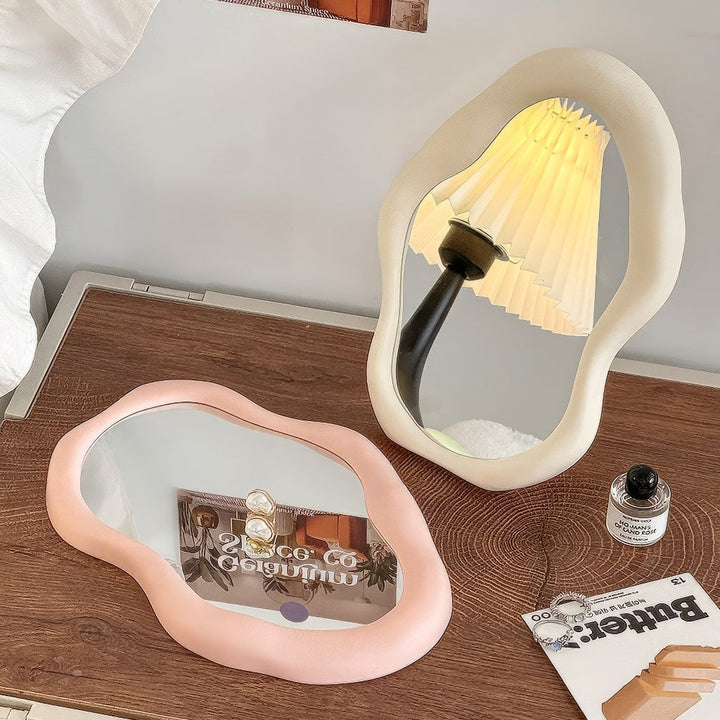 BowLift | Irregular Blob Makeup Mirror