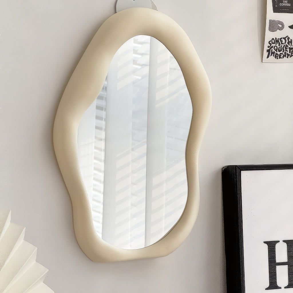 BowLift | Irregular Blob Makeup Mirror