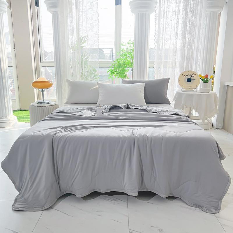 Cooling Ice Silk Summer Comforter machine washable | Bowlift