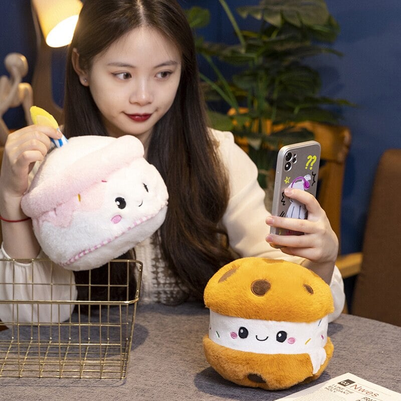 BowLift | Kawaii Cake Plushie Strawberry Fruit Muffin Bakery Plushies