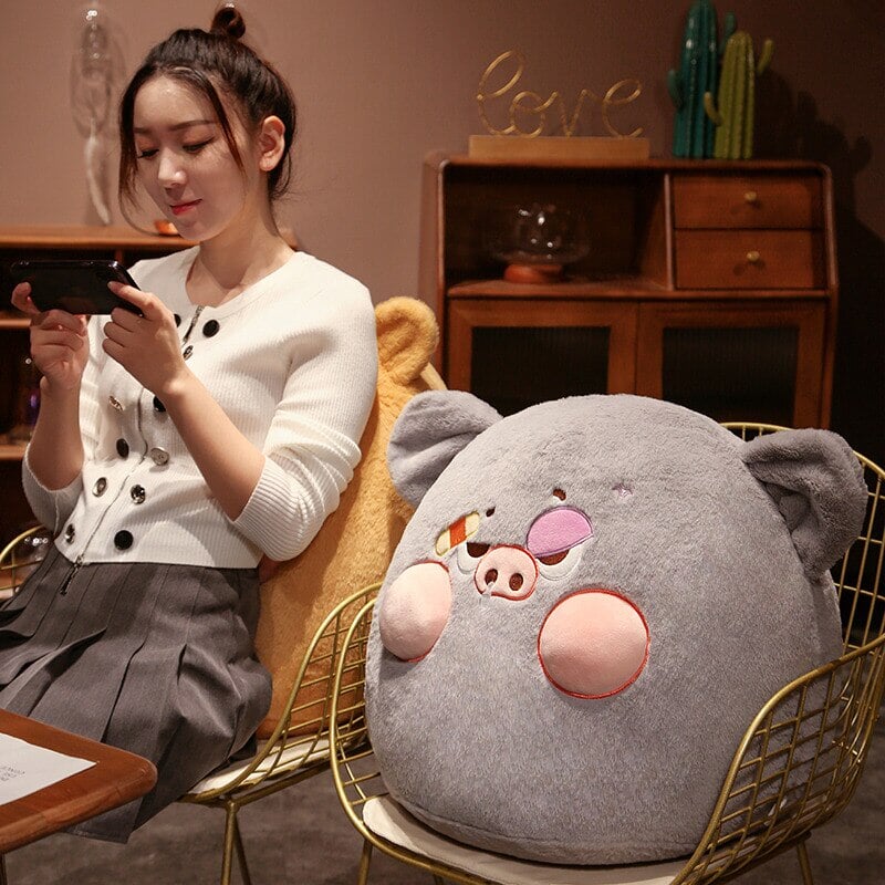 BowLift | Perky Pigs Ball Plushie
