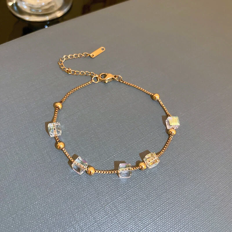 BowLift | Niche Design Crystal Bead Necklace