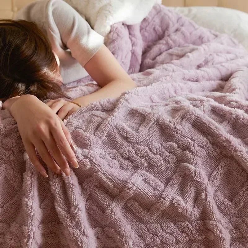 BowLift | SHEARCOZY – Ultra-Warm Lambswool Blanket for Winter Comfort