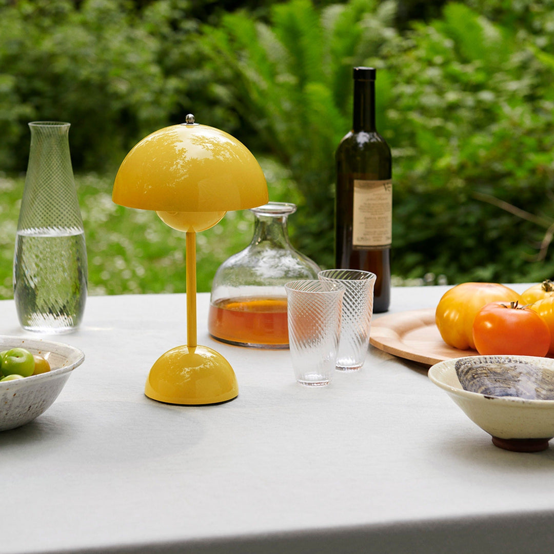 BowLift | LED Table Lamp - MoonGlow