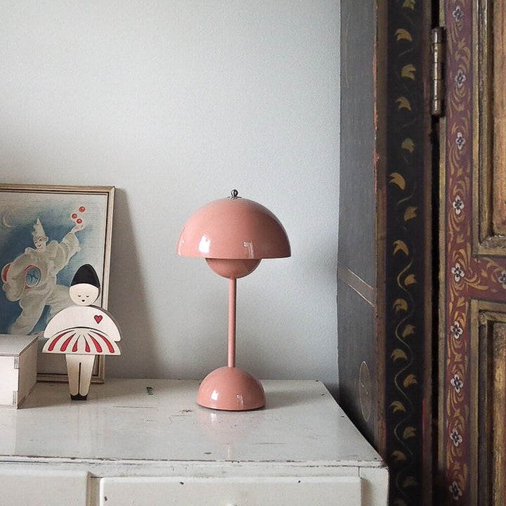 BowLift | LED Table Lamp - MoonGlow