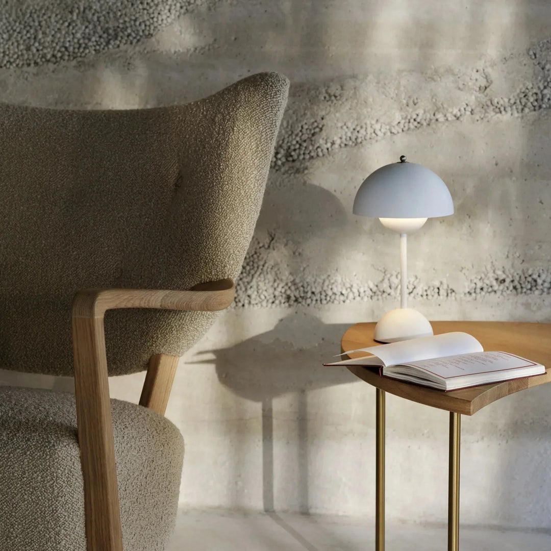 BowLift | LED Table Lamp - MoonGlow
