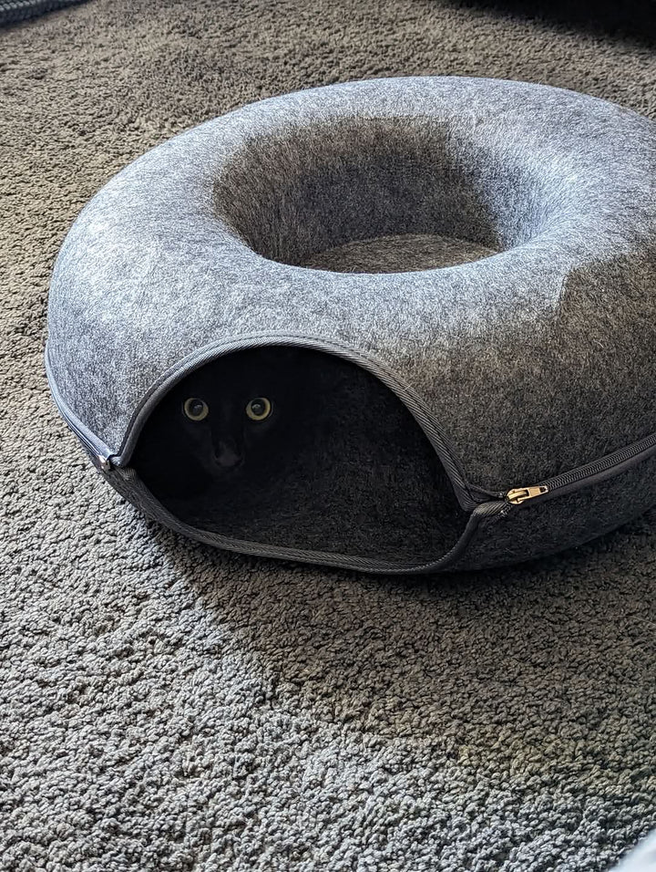 BowLift | Luxury cat tunnel with sleeping area