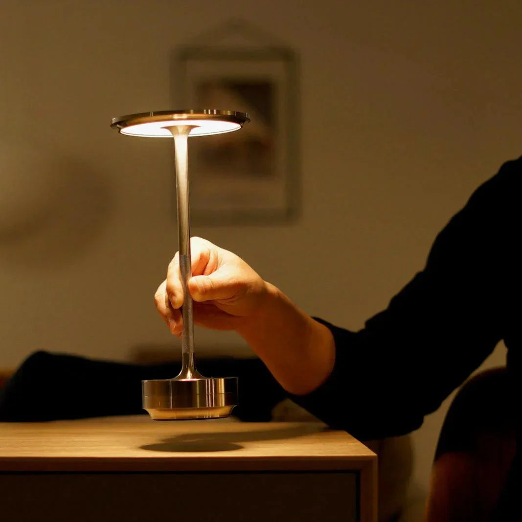 BowLift | Stylish lamp that you can charge wirelessly!