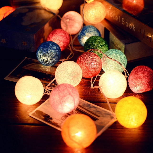 BowLift | LumiBall - Fun Cotton Light-Up Ball String Lights