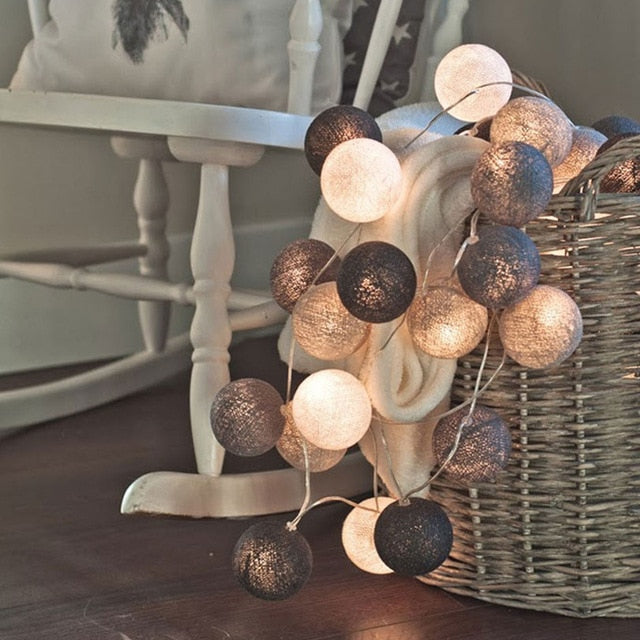 BowLift | LumiBall - Fun Cotton Light-Up Ball String Lights