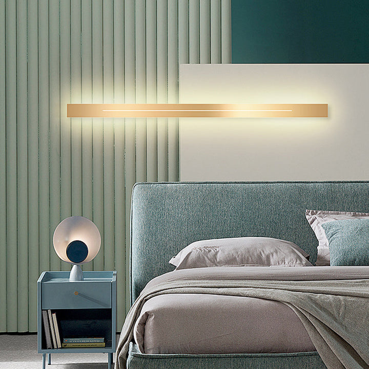BowLift | LumièreGold LED Wall Lamp