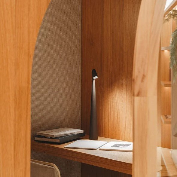 Bright portable table lamp Bowlift