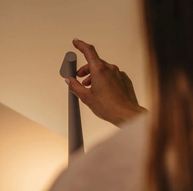 Cable lamp in Scandinavian style – Minimalistic LED light, rechargeable and portable | Bowlift