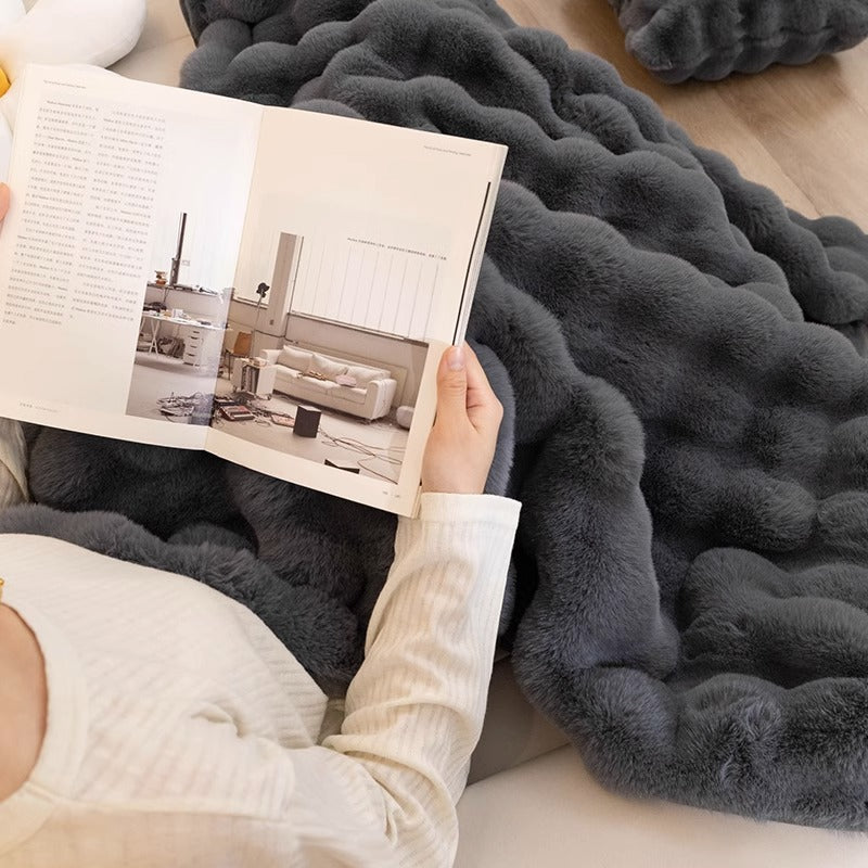 Luxe Anti-Slip Sofa Cover - SofaGuard Luxe Bowlift