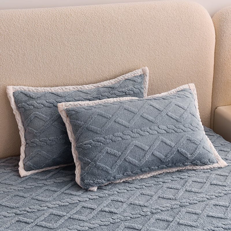 BowLift | Velvet Fitted Bed Sheet Set with Elastic