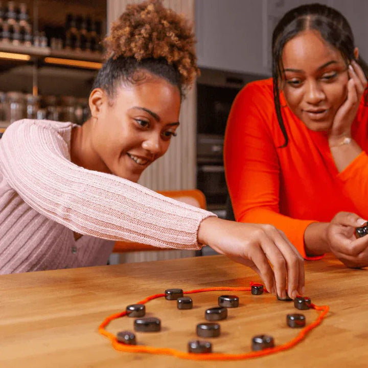 BowLift | CHECKLOCK – Magnetic Chess Set for Secure & Portable Play
