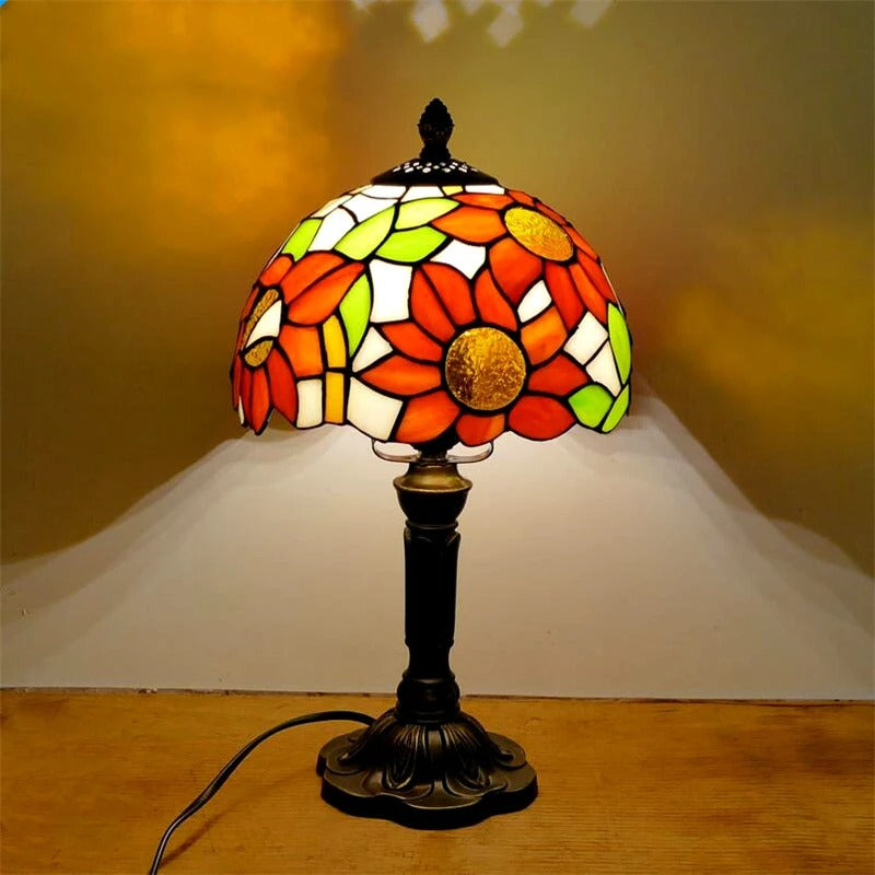 BowLift | LumiTiffany | LED table lamp in vintage design