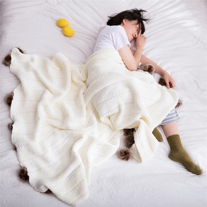 BowLift | KnitPom - Adorable Pompon Chenille Blanket