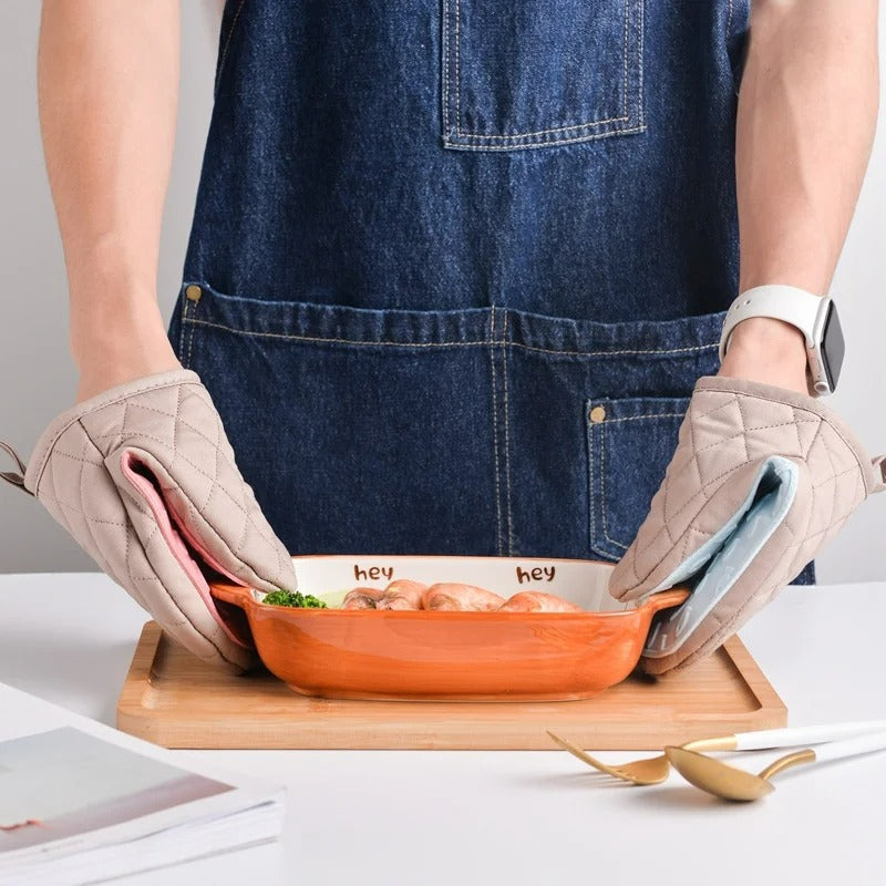 BowLift | Finley – Heat-resistant silicone oven mitt in fish shape
