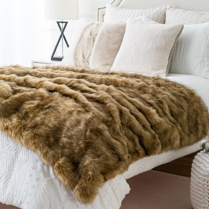 BowLift | Soft and Plush Blanket Winter Pattern Comfort with Delicate Fur