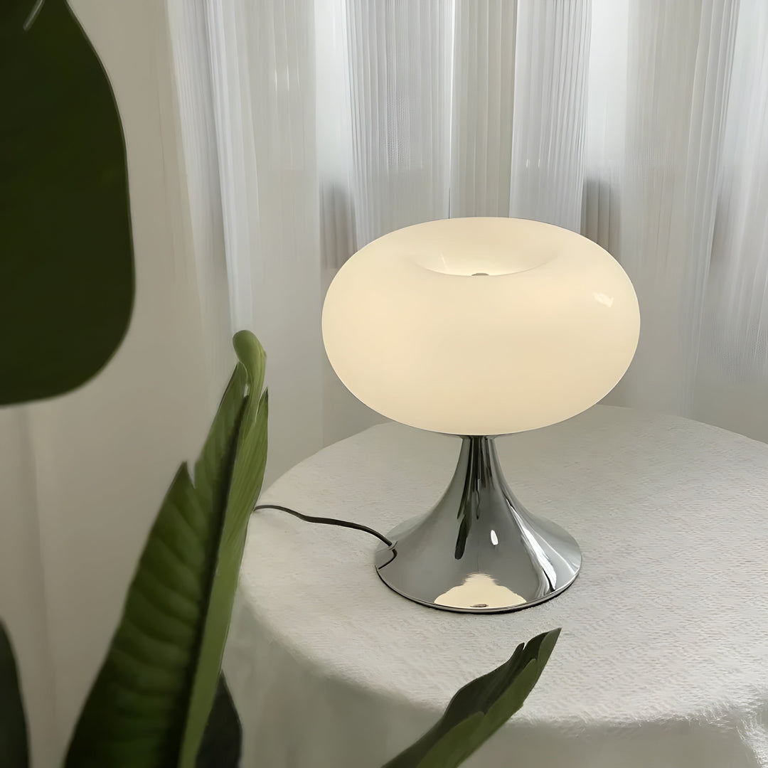 SereneCrystal Lamp - Elegant Retro TaBowlifte Lamp | Bowlift