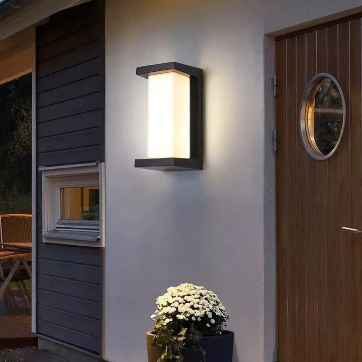 BowLift | Linea Outdoor Lighting - Waterproof LED Lighting incl. Motion Sensor