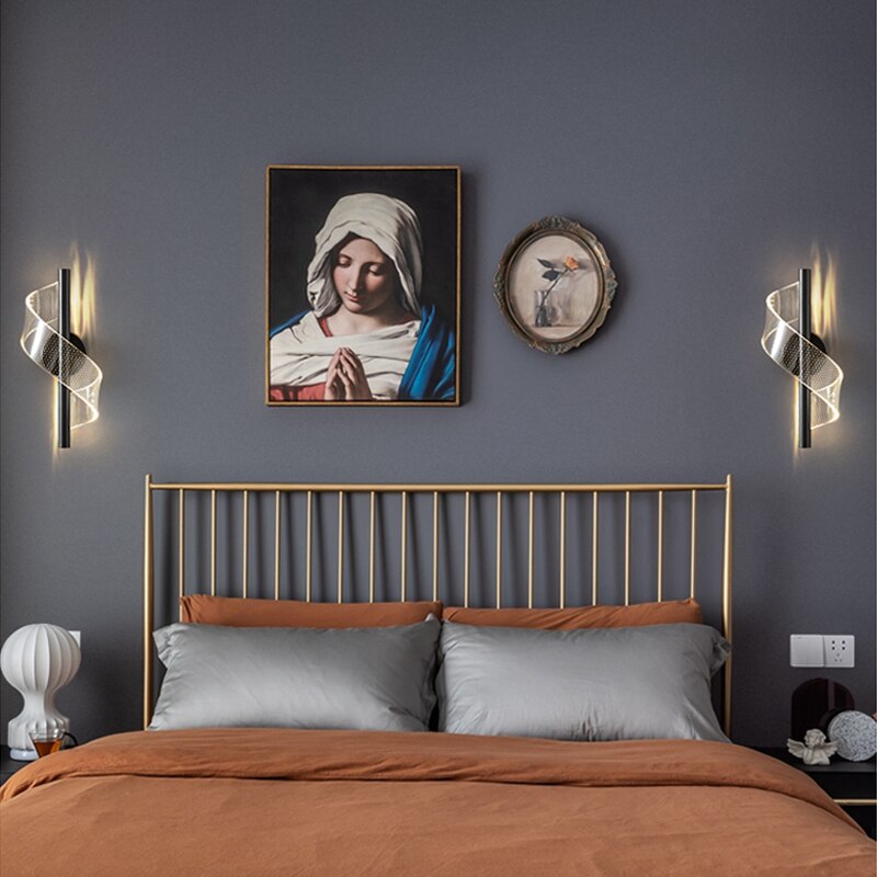 BowLift | Luxury Glass Wall Lamp with Candle Holder