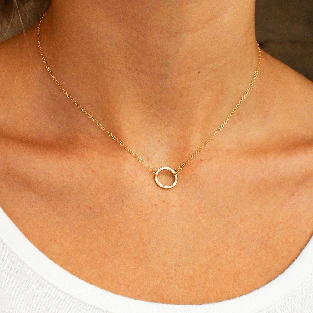 BowLift | Minimal Textured Circle Necklace